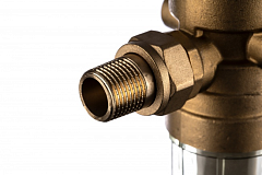 Фильтр Гейзер Бастион 511 - 1/2 с регулятором давления