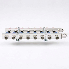 Коллекторная группа UNI-FITT из латуни 440E с термостатическими вентилями и расходомерами 1x3/4 с 8 отводами