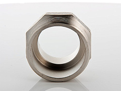 Ниппель VALTEC переходной 3/8 х 1/4 наружная резьба, никелированная латунь